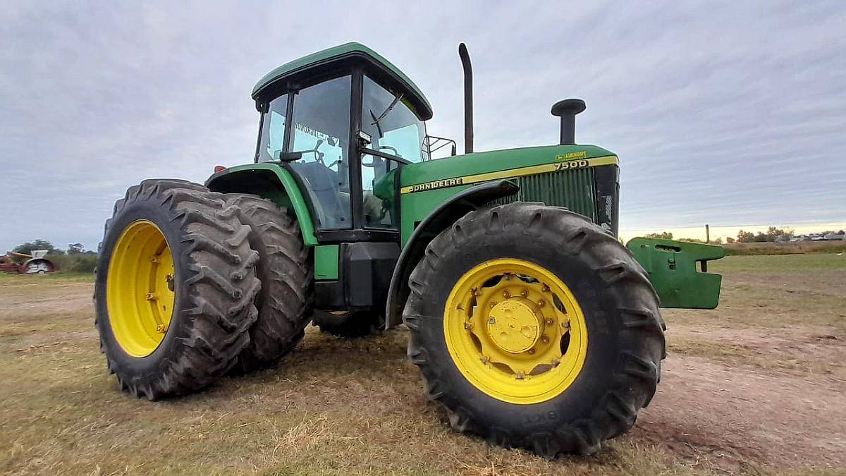 Tractor John Deere 7500