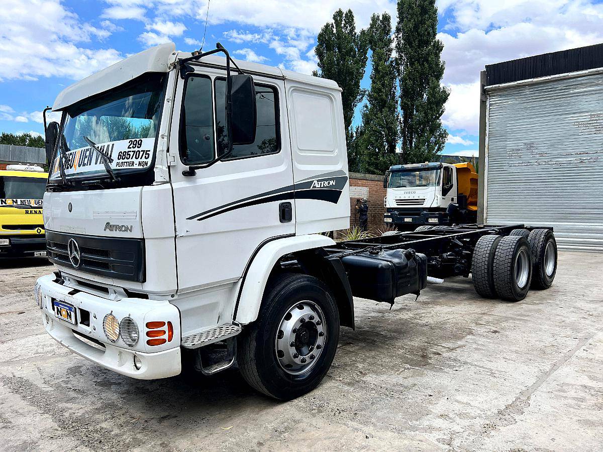 Mercedes Benz 1720 2012 Chasis Largo con Eje Neumatico