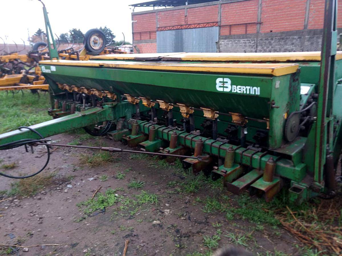 Sembradora Bertini 10000 De 25 A 17 5 A o 2002 Oferta Agroads