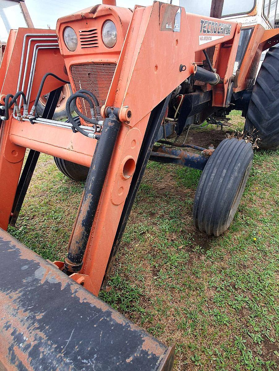 4 - Tractor Fiat 900. con Pala Frontal. Usado