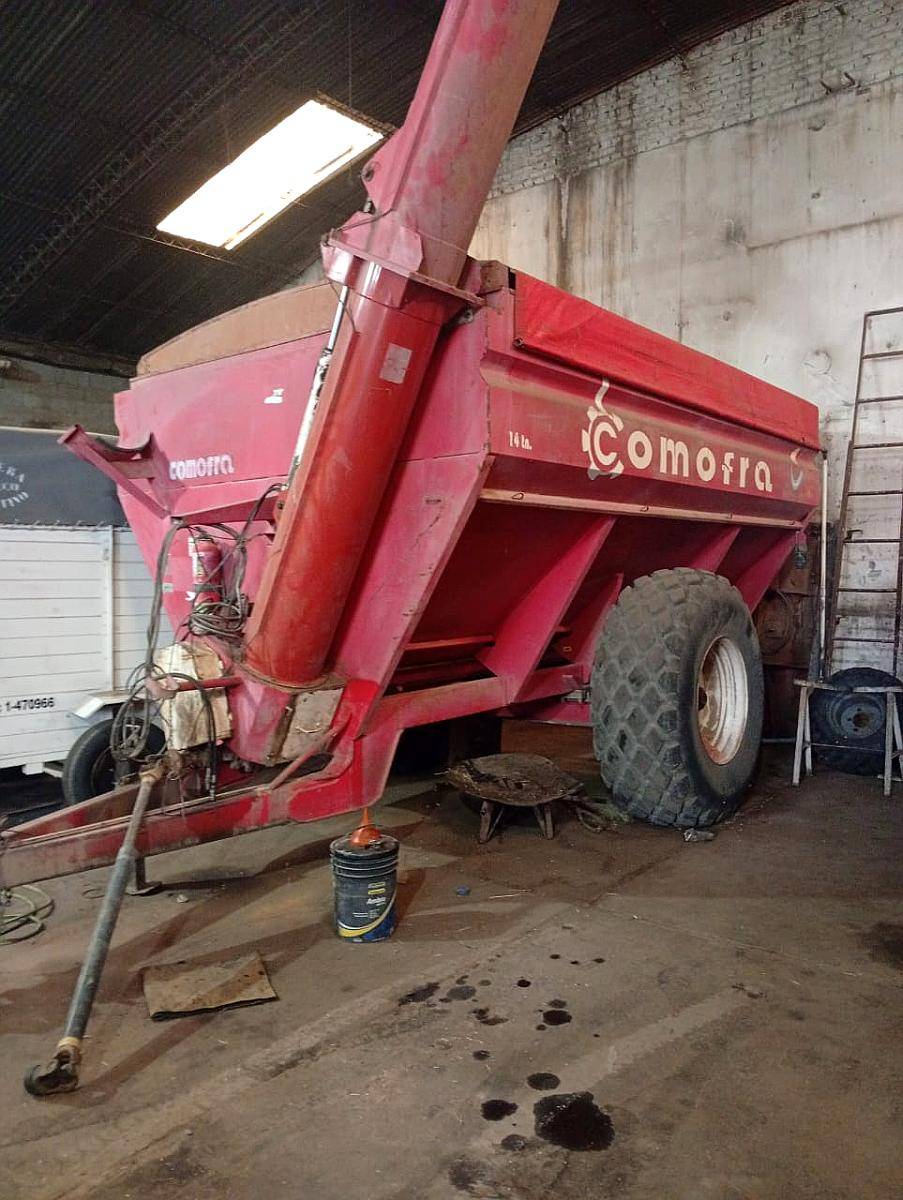 Tolva Autodescargable Comofra 14 TN. año 2007.