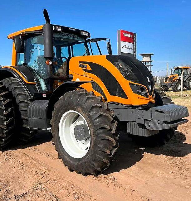 Valtra BH224 Hitech de 220 HP
