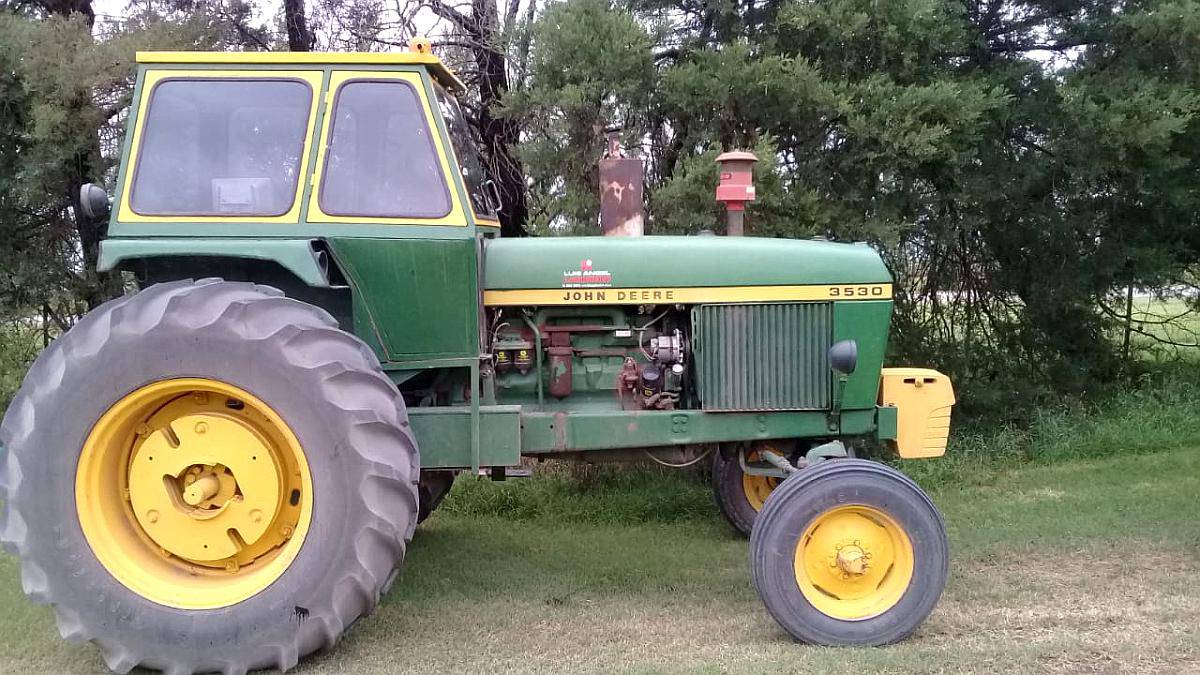 John Deere 3530 . año 1978. Horas 8000 de Fabrica.