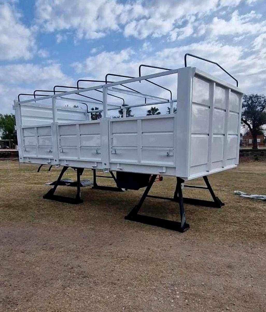 Carrocería Fija Baranda Volcable