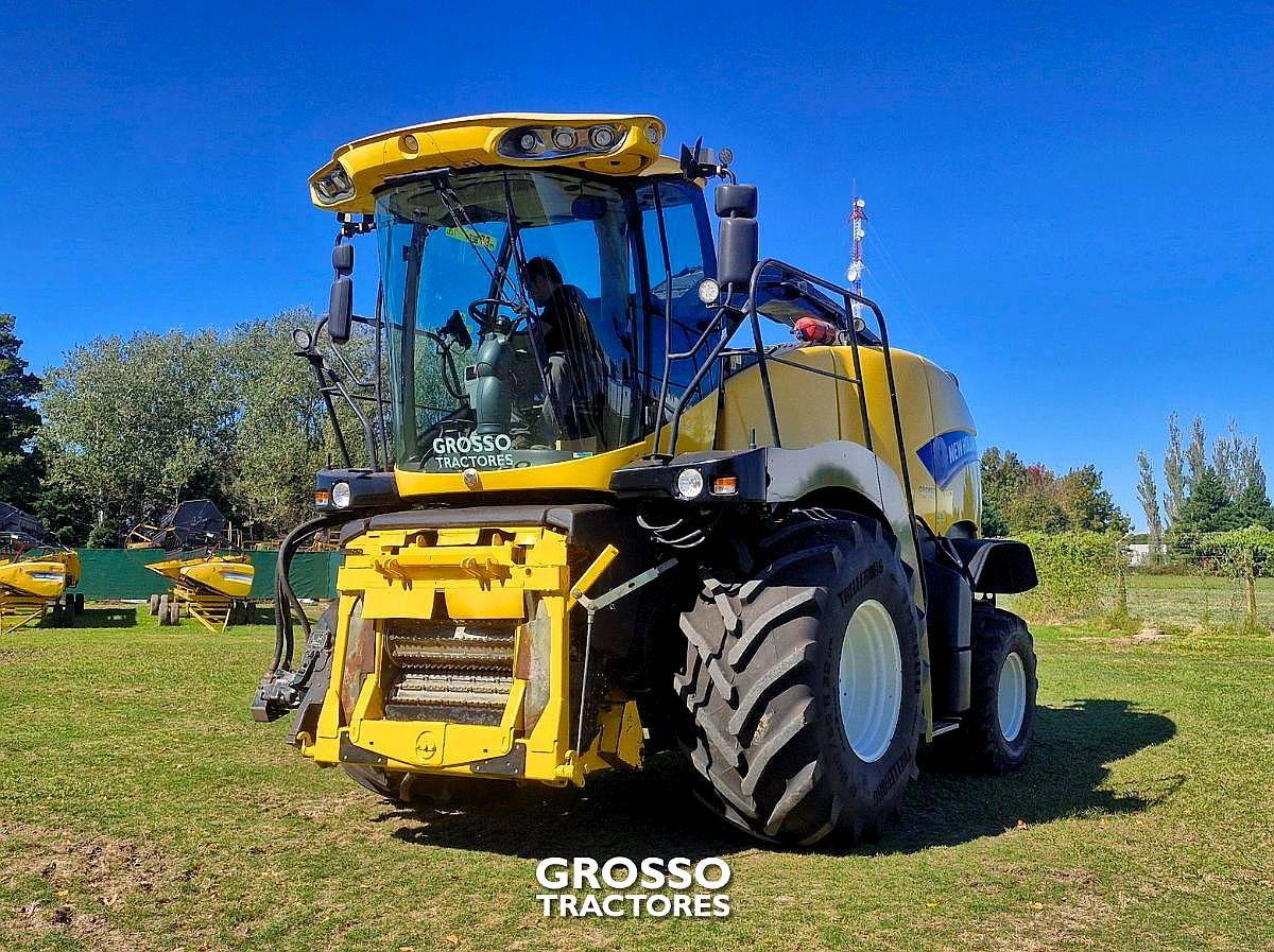Picadora New Holland FR 600, 600 Bfi, año 2014