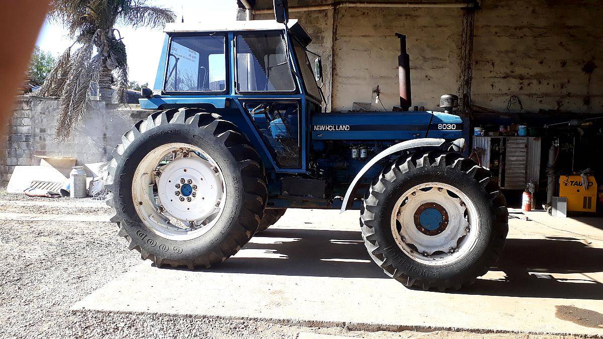 Tractor New Holland 8030 A o 2000 U s 29 000 Agroads