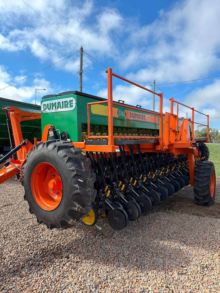 Sembradora Dumaire 710 Serie 2 33 Líneas a 21cm