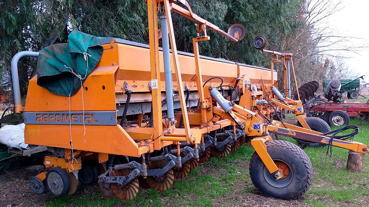 Sembradora Agrometal 16l a 52,5cm Neumatica Clic 2