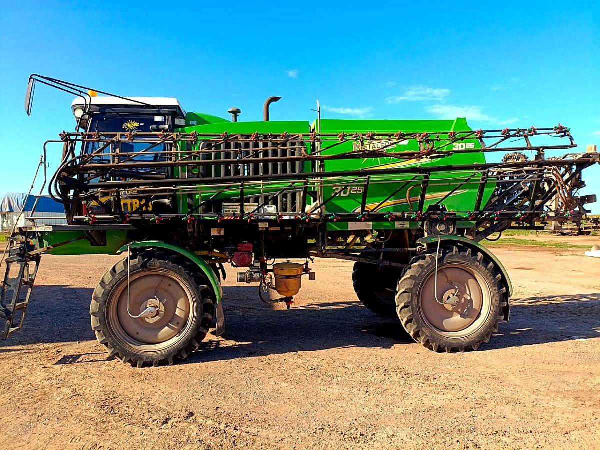 Pulverizadora Metalfor 3025 - 2014