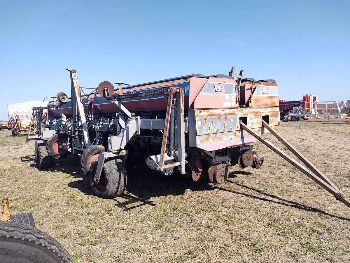 Sembradora VHB Mod. 710 de 33 Líneas a 21