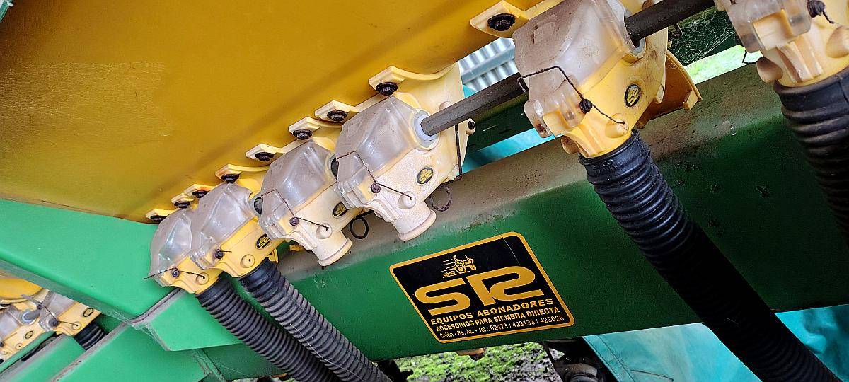 Fertilizadora Incorporadora Erca S R de 11 a 70