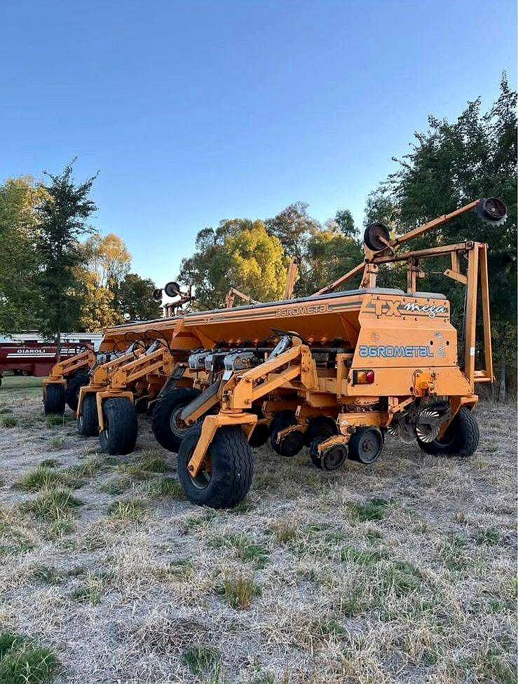 Sembradora de Grano Grueso Agrometal Mecánica de 14 a 70 cm