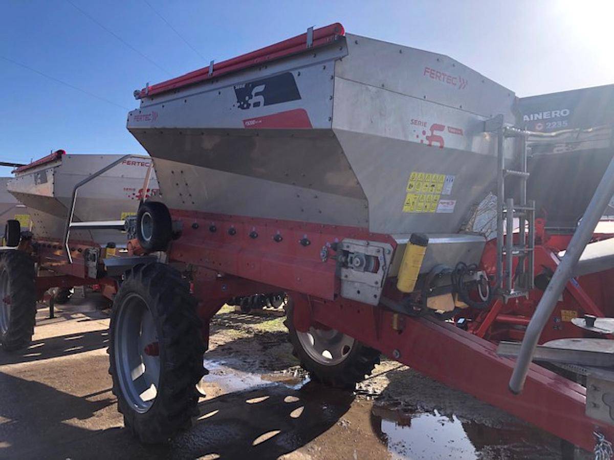Fertilizadora Fertec Serie 6 de 5000 Lts, Disponible