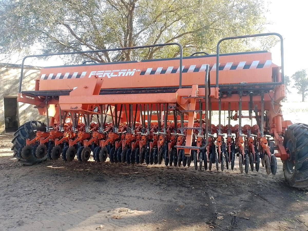 Fercam F-220 27 Lineas a 19 cm Trigo/soja con Monitor