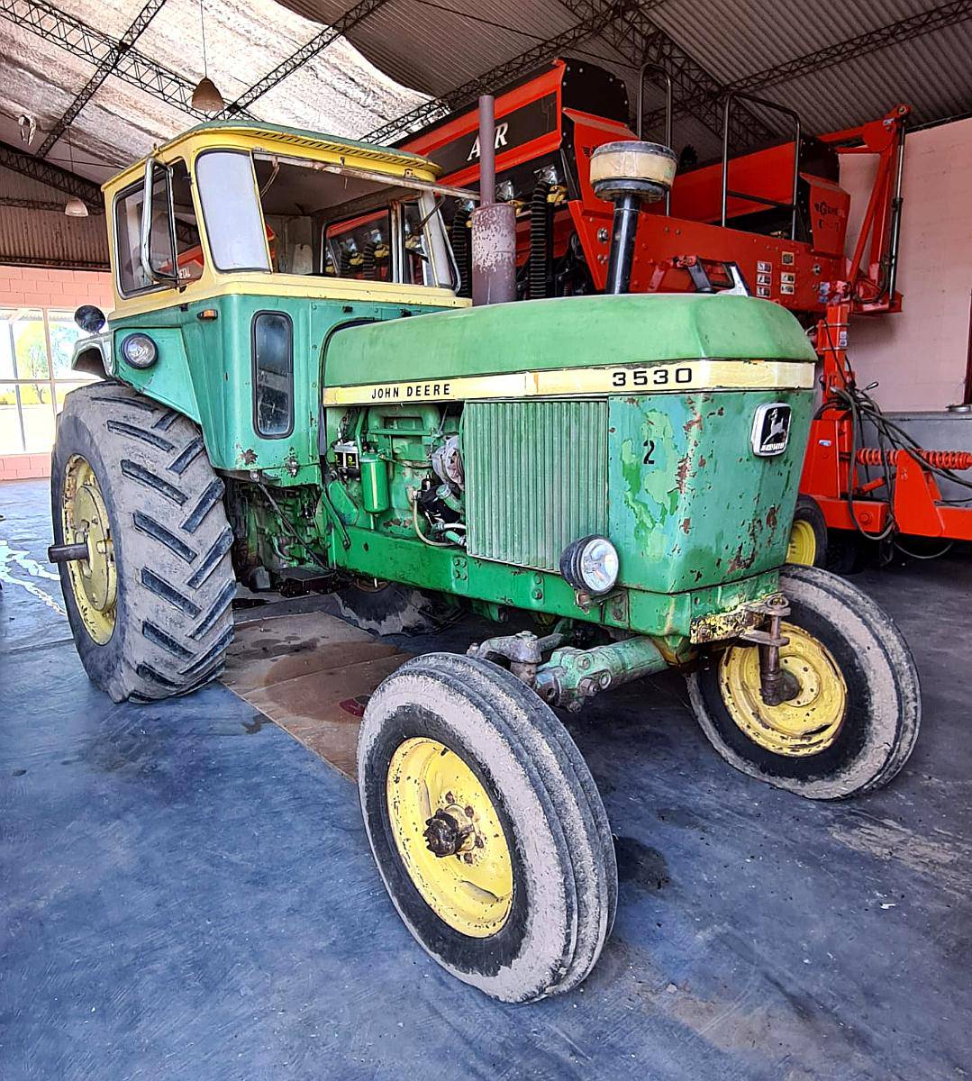 Tractor John Deere 3530