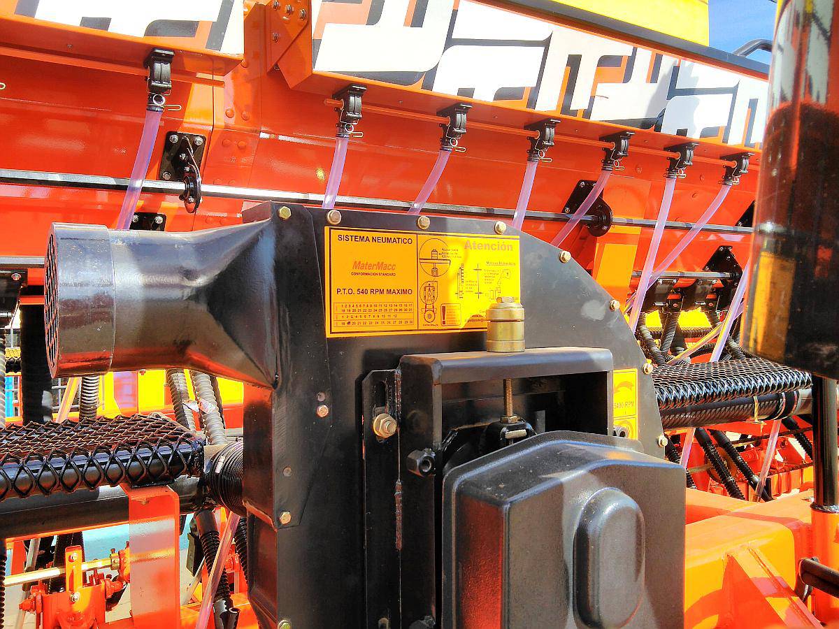 Fercam F-440 Sembradora de Granos Gruesos SP