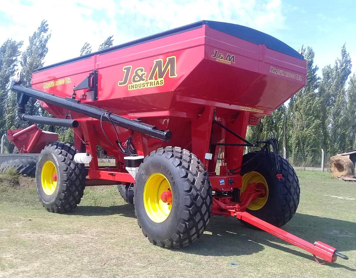 Tolva Multiproposito J y M Magnun MD25.000