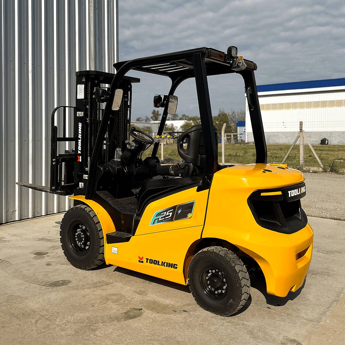 Autoelevador Eléctrico 2545 e