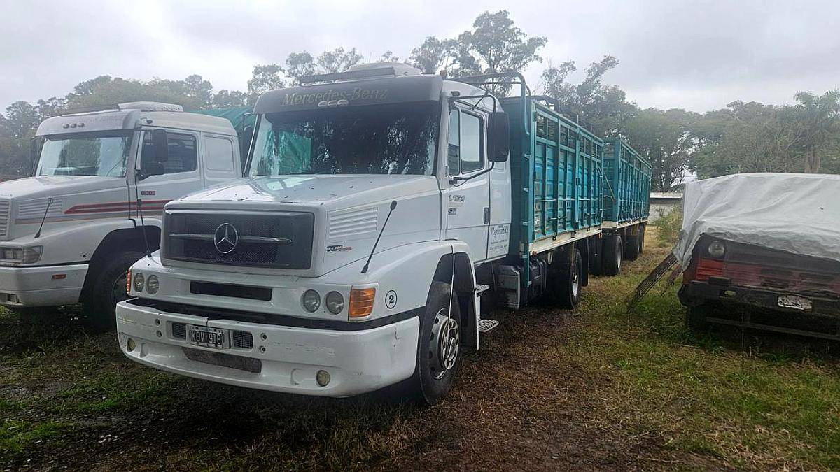 Mercedes Benz L 1624 y Acoplado Crescente Mixto