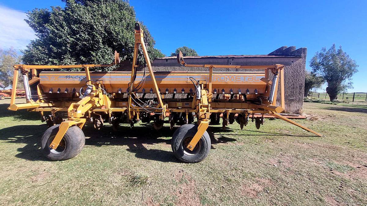 Sembradora Agrometal de 13 a 52 Mecanica