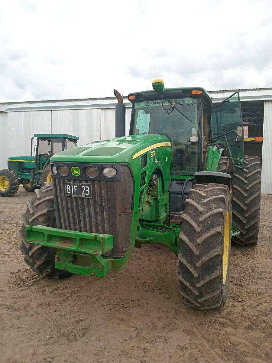 Tractor John Deere 8330
