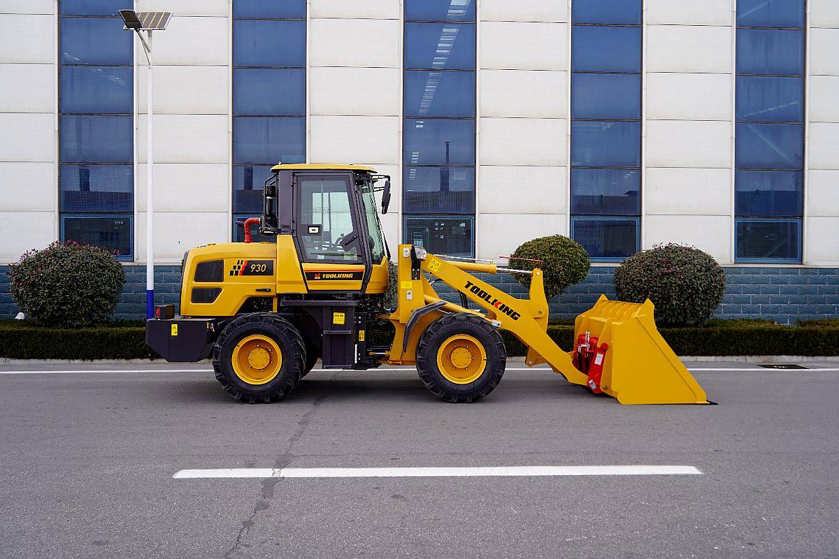 Pala Cargadora TK 930 - Peso OP: 4.200 Kg