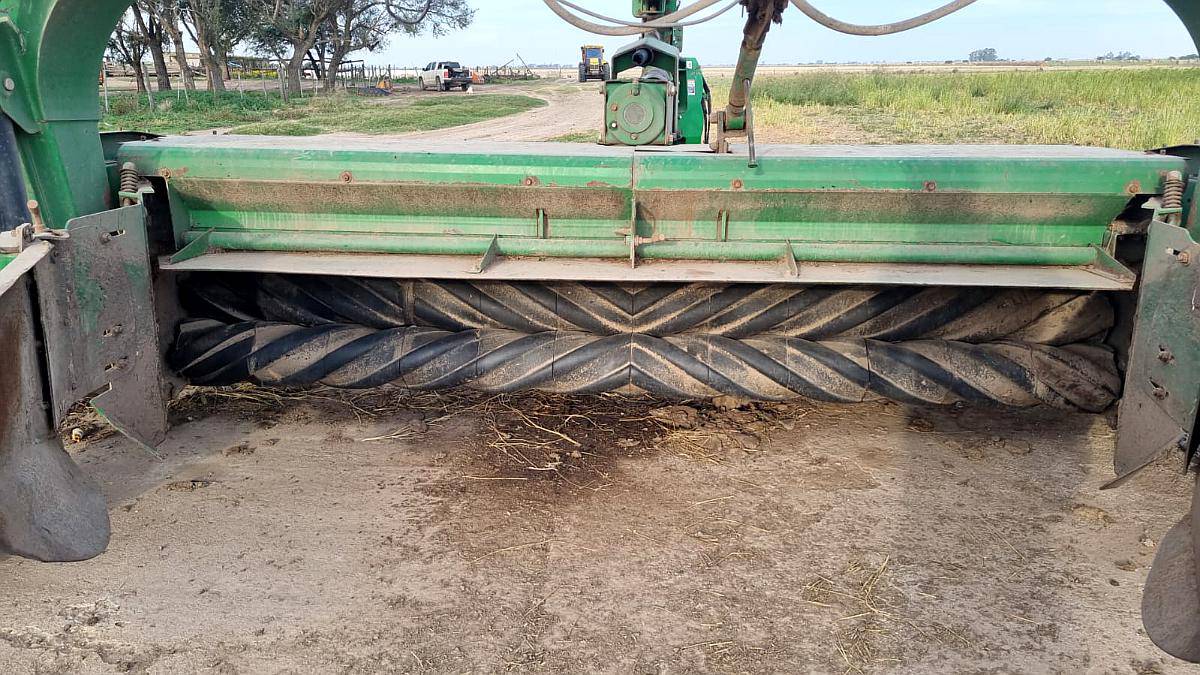 Segadora Montecor (tiro Central) MB