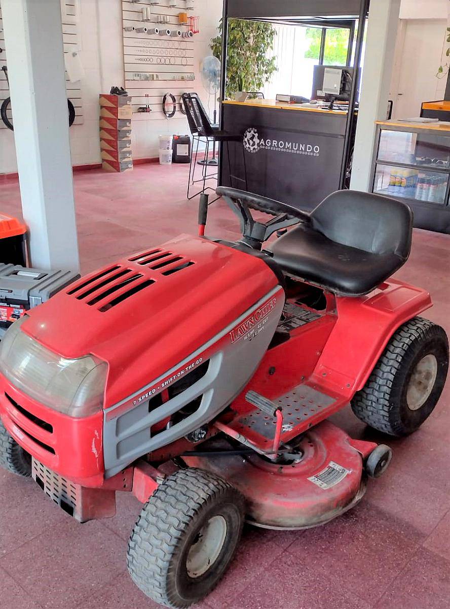 Tractor para Cortar Cesped - Año: 2014 - $ 170.000 - Agroads (cod: 770754)