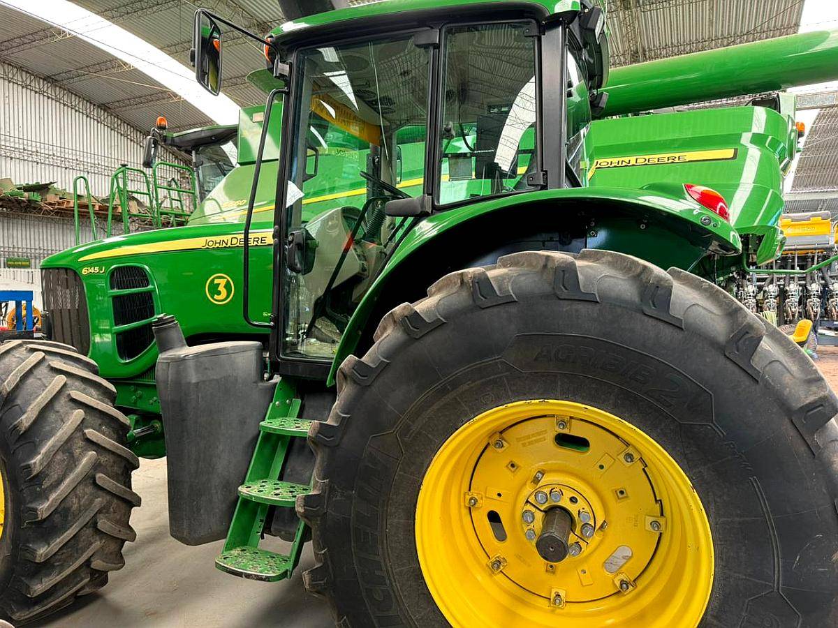 Tractor John Deere 6145j