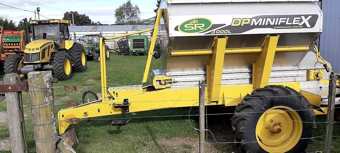 Fertilizadora SR Dpx-miniflex de 3000 Lts