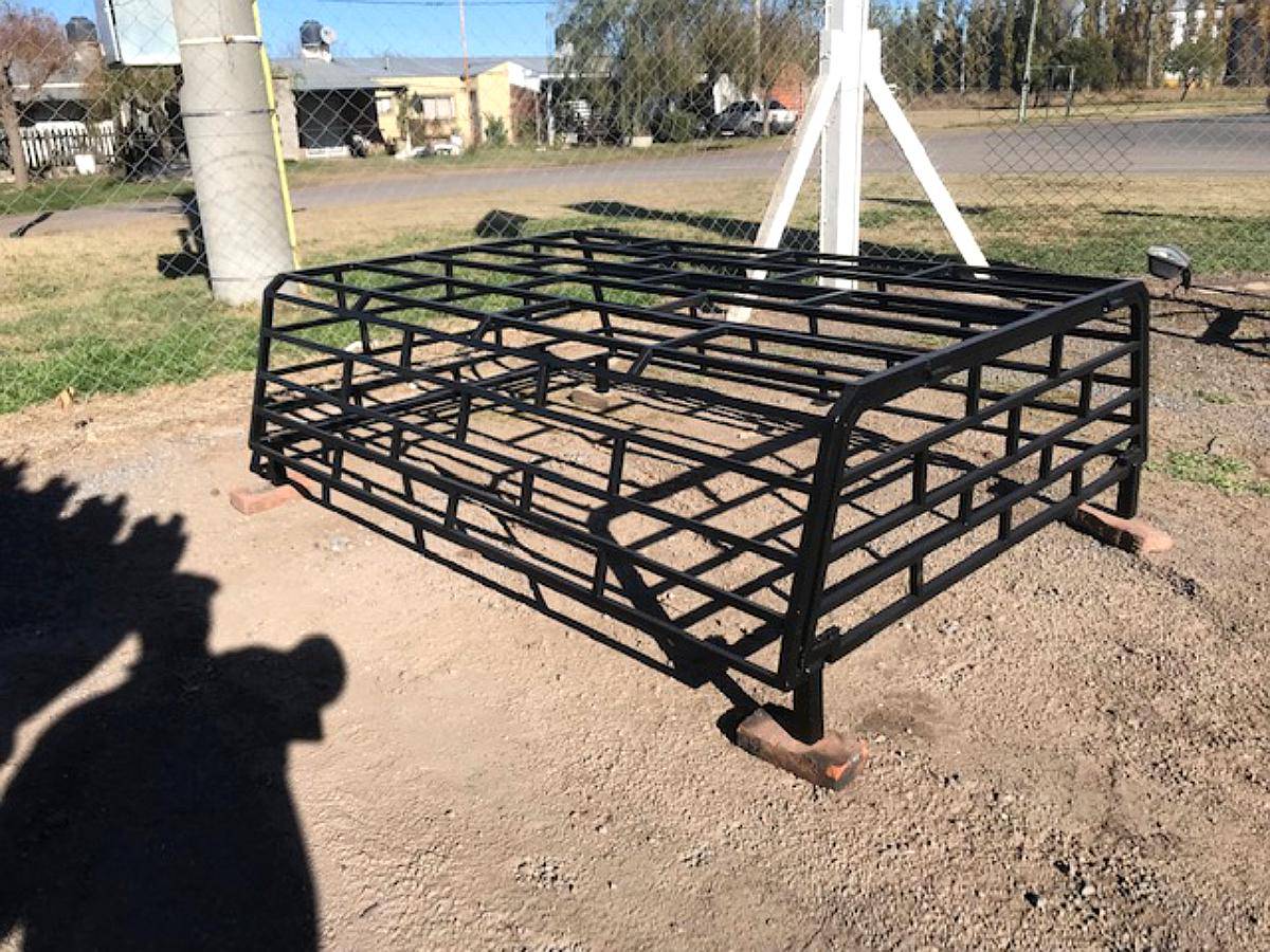 Jaula para Caja de Camioneta