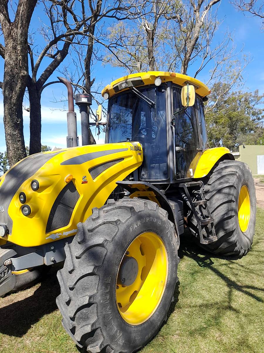 Tractor Pauny Audaz 2200