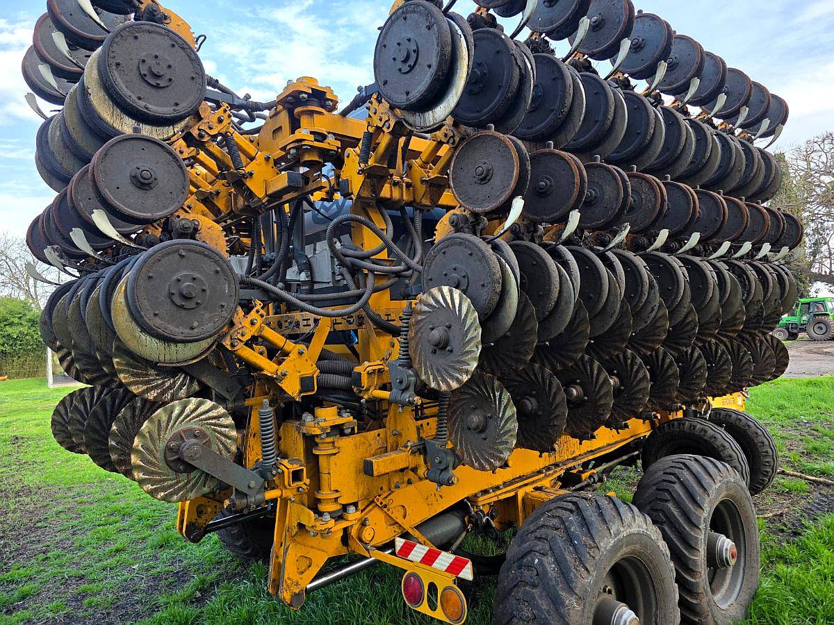 Sembradora AIR Drill Agrometal ADX de 45 a 19 cm