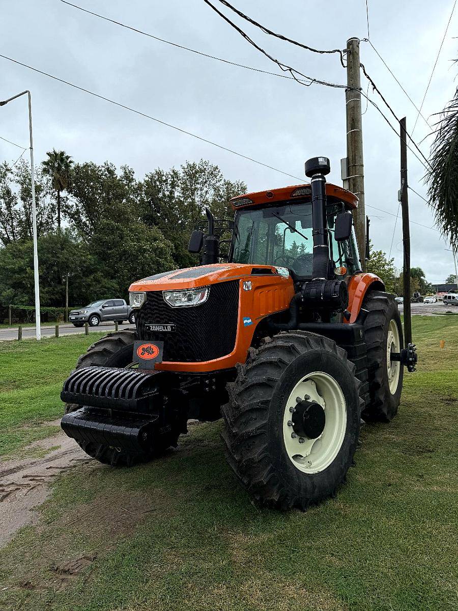 Tractor Zanello 4210 - 210 HP