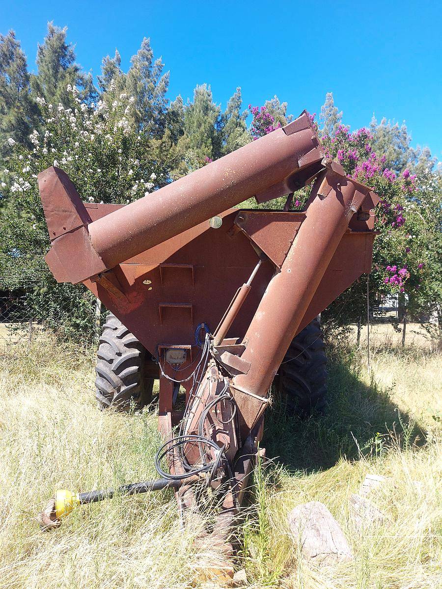 Tolva Autodescargable Ombu 14 TN Balanza