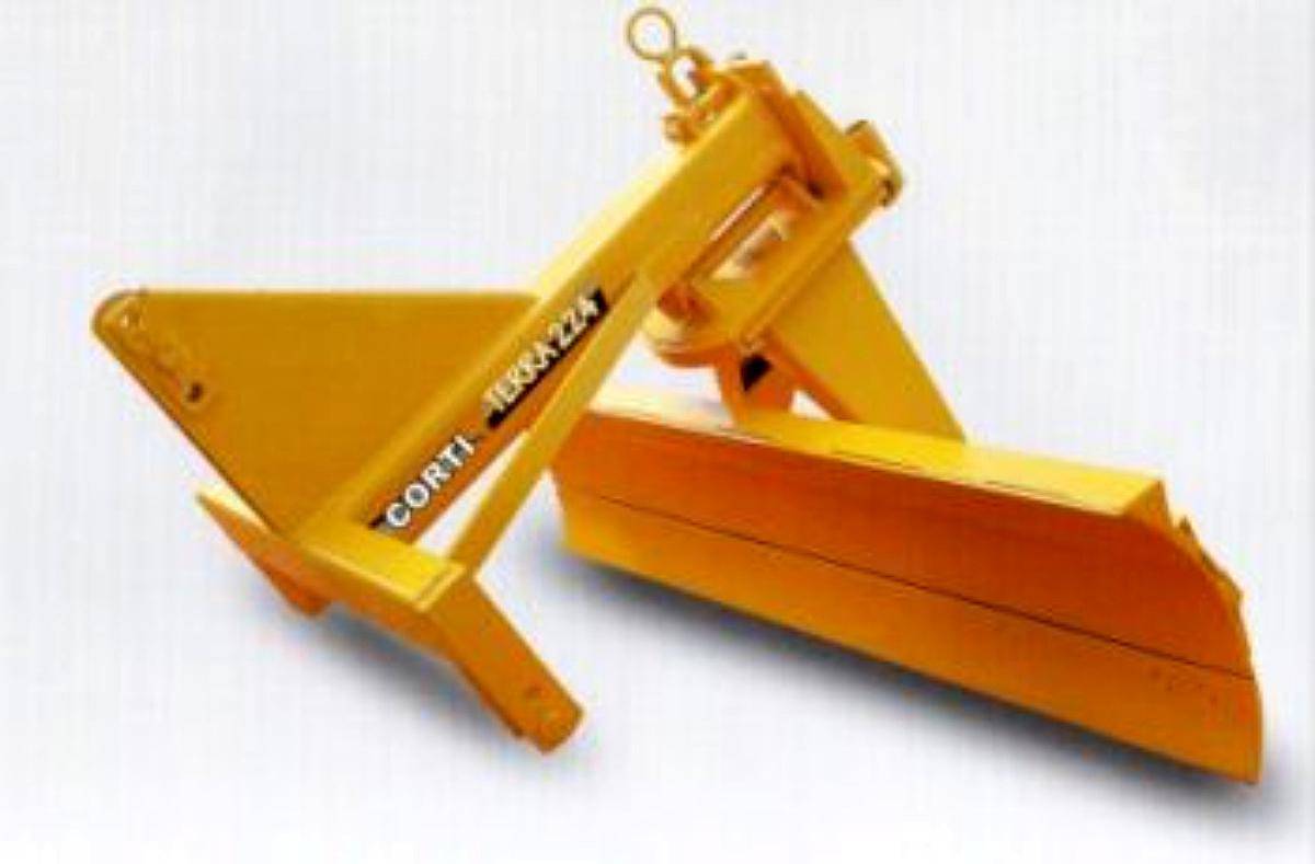 Lamina Niveladora de 3puntos Terra 218 Corti