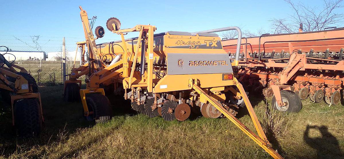 Semb. Agrometal TX Mega 16-42 G.g, F.simple., a Placa 2011