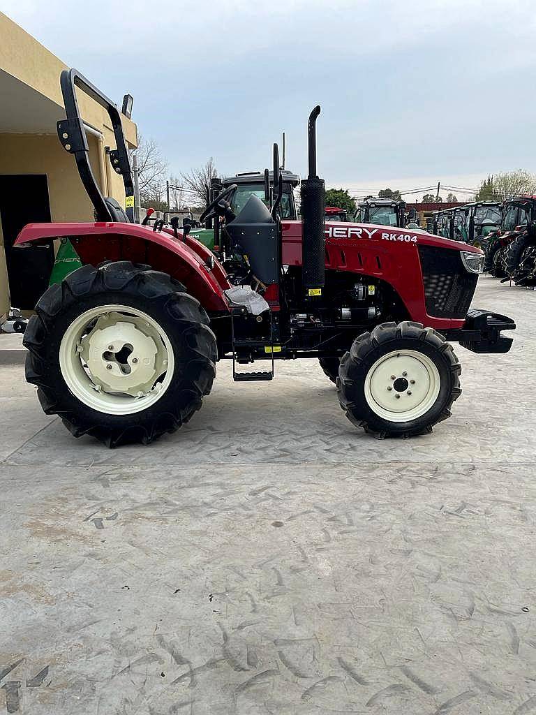 Tractor Chery RK404 - a Rojo