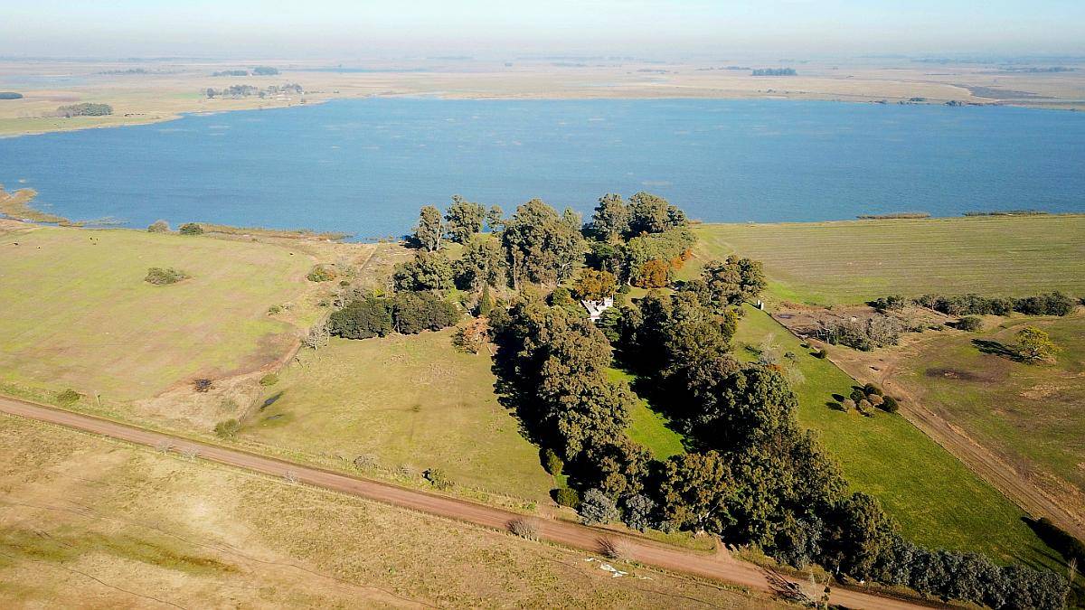 Estancia de 900 Has. con Laguna Propia en Chascomús