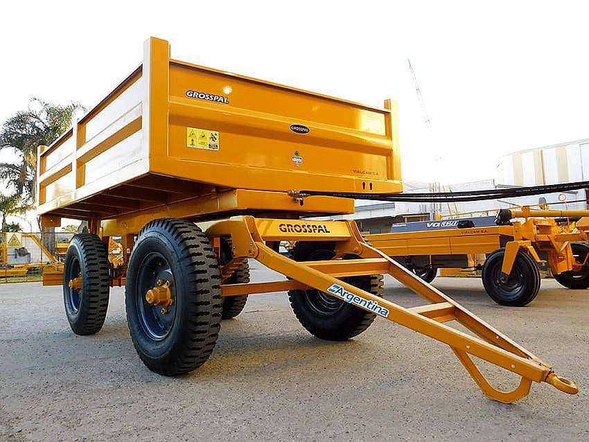 Acoplado Playo Volcador Grosspal de 4x2,20x0,70 Mts de 4 TT