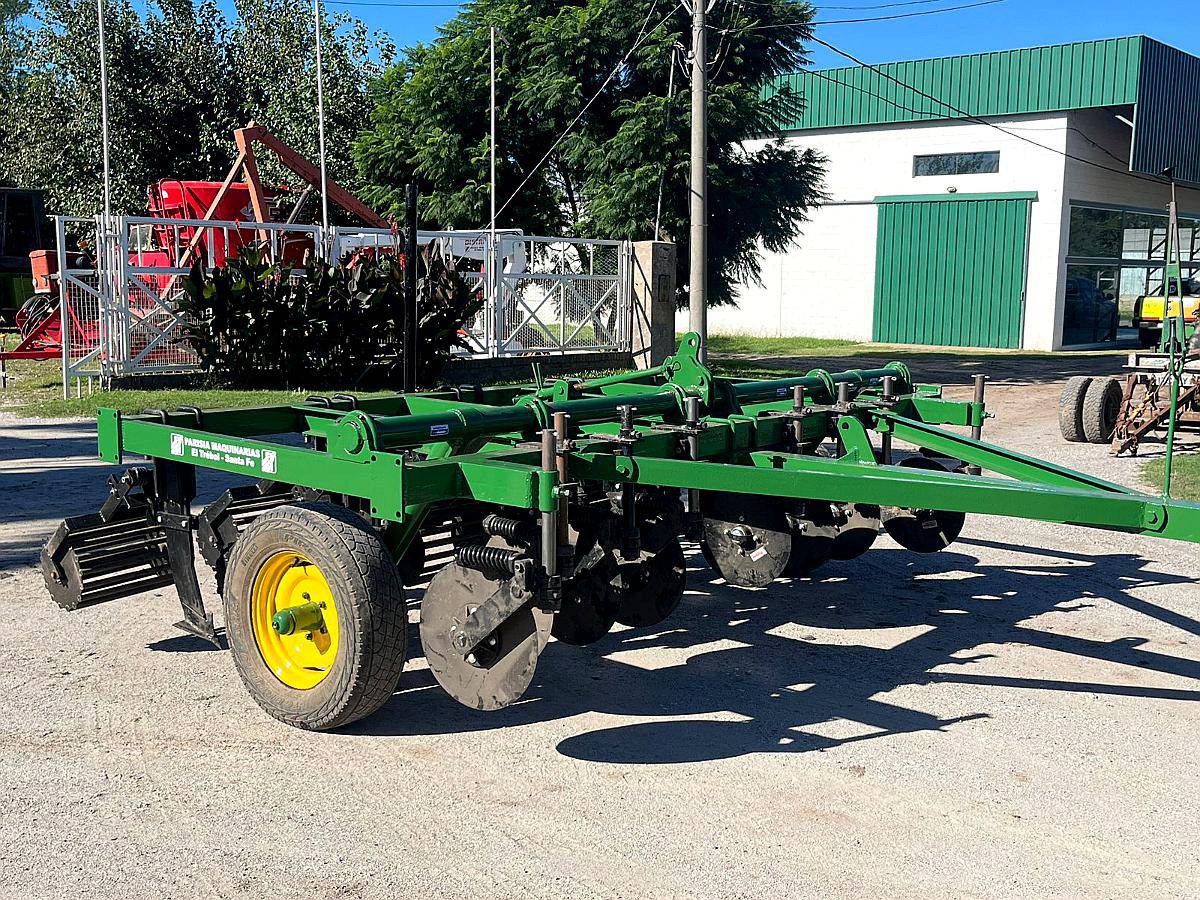 Paratil de 9 Timones con Cuchillas de Timón y Rolo Nuevos