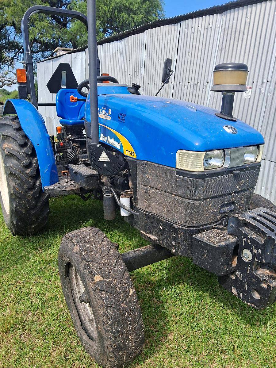 Tractor New Holland TT45