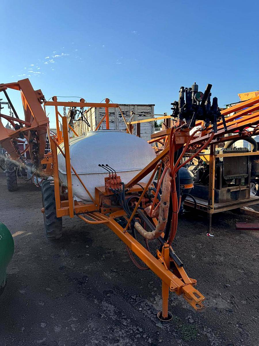 Pulverizadora de Arrastre Jacto 3000 Lts A18 Reparada
