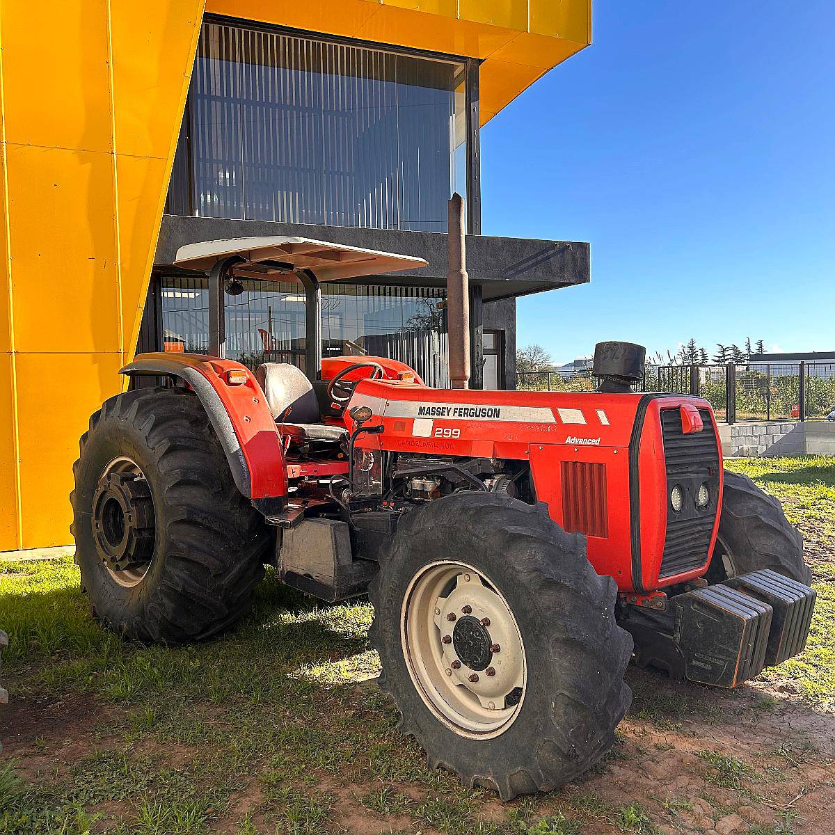 Tractor Massey Ferguson 299 Advanced