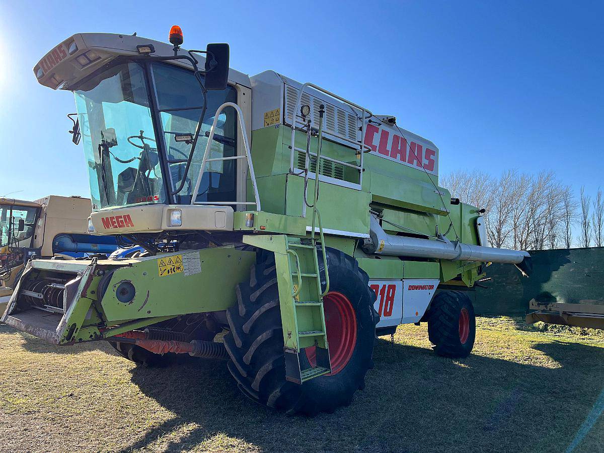 Cosechadora Claas Mega 218, 25 Pies, 2000