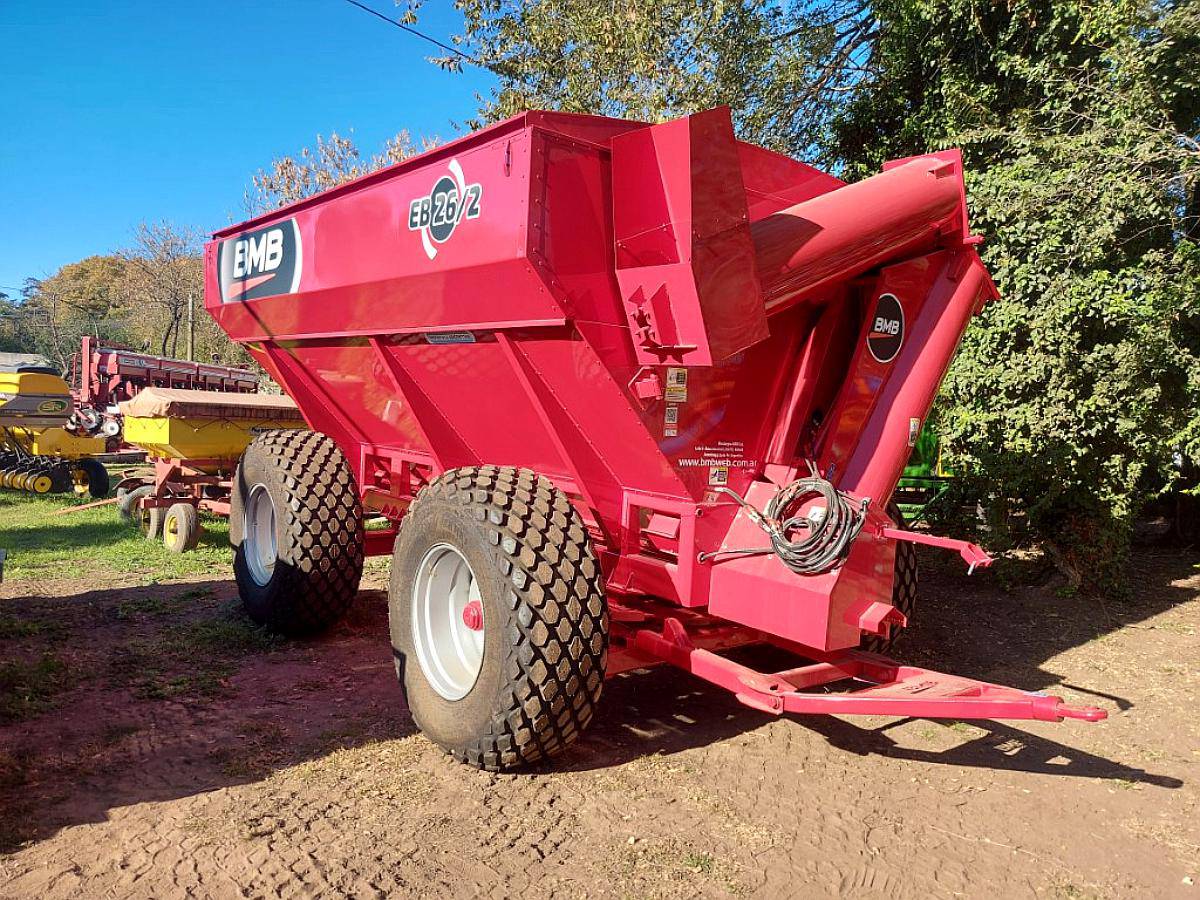 Tolva Autodescargable 26 TN con Balanza y Gomas