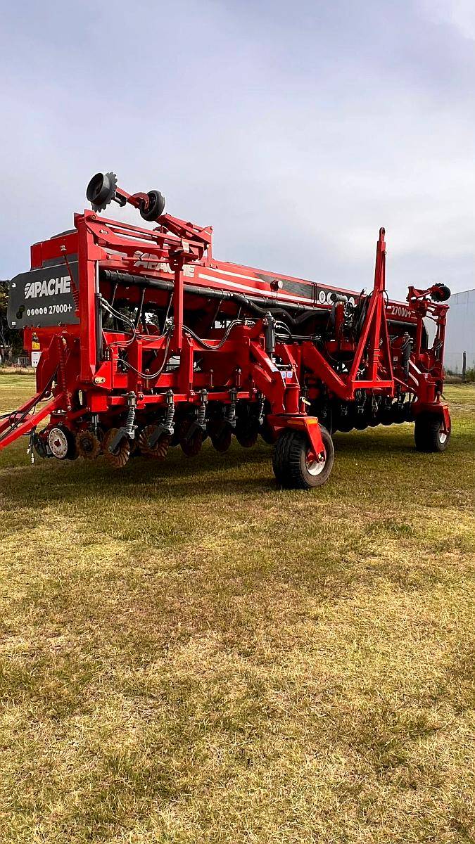 Sembradora Apache 27000+ con Precision Planting