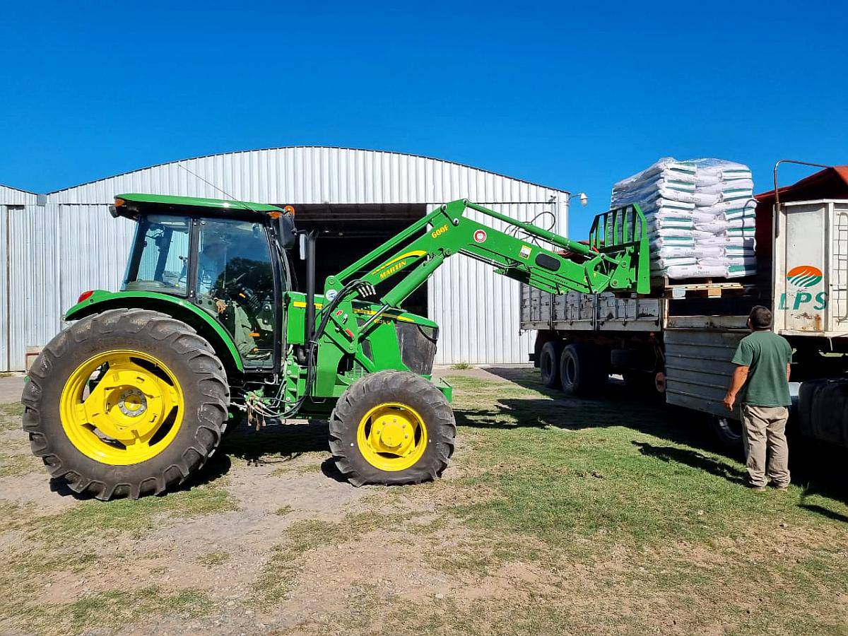 Cargador de Pallets para Palas Frontales Omar Martin