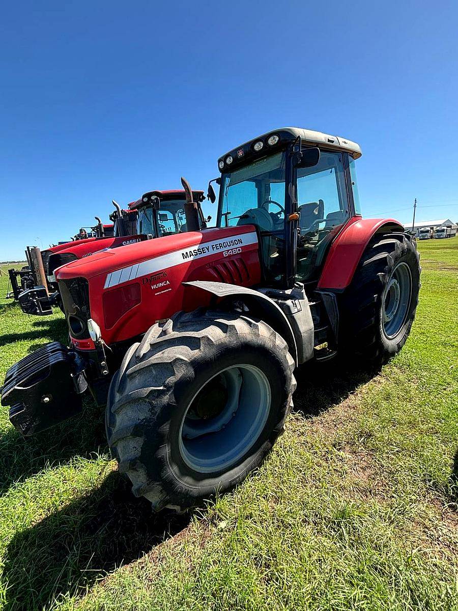 Tractor Massey Ferguson 6480. Mod 2008