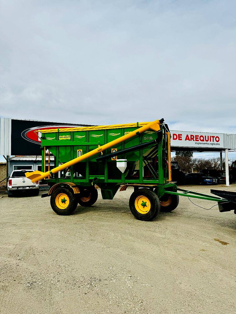 Tolva para Semilla y Fertilizante 14mts3 Disponible